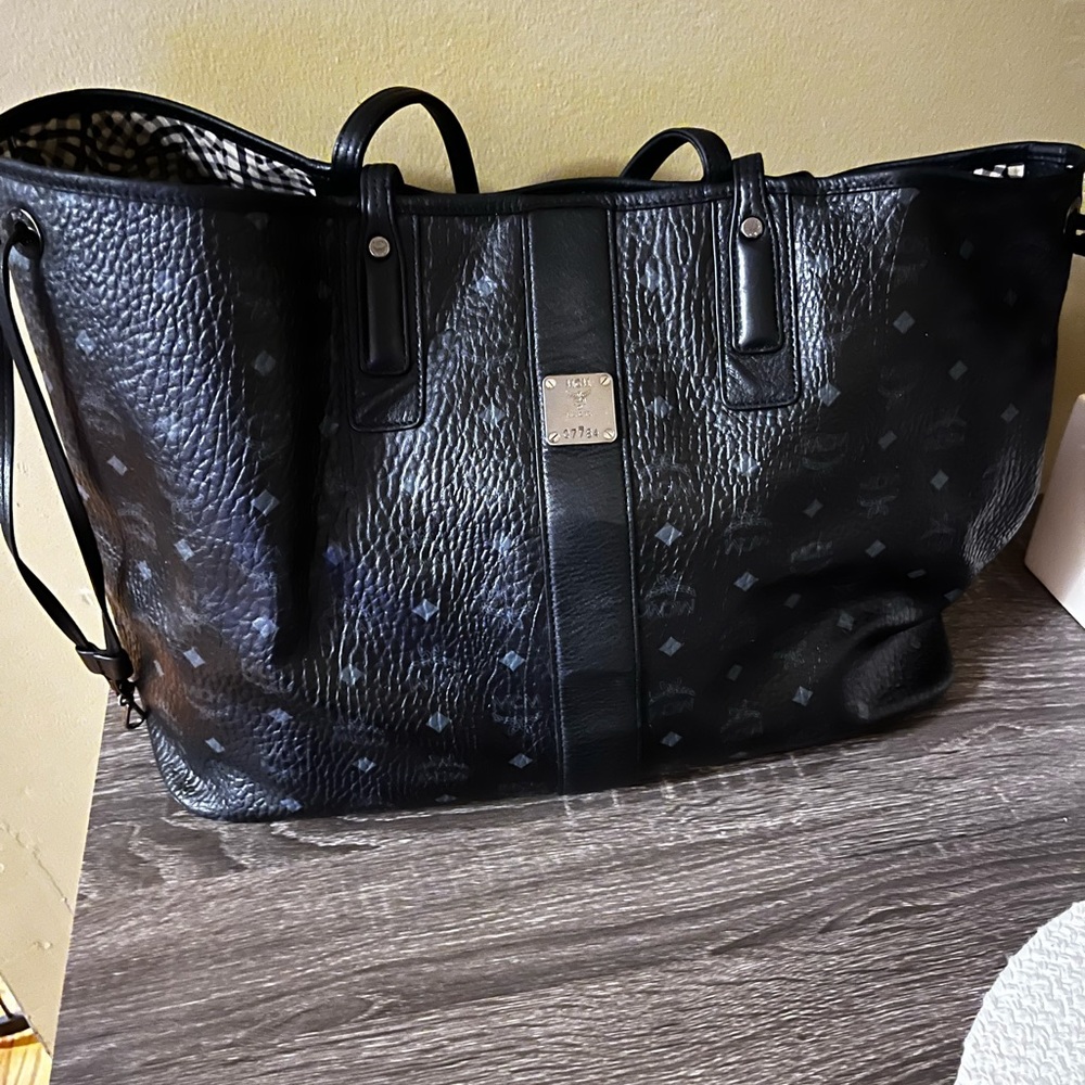 Authentic MCM Liz Reversible Large Tote